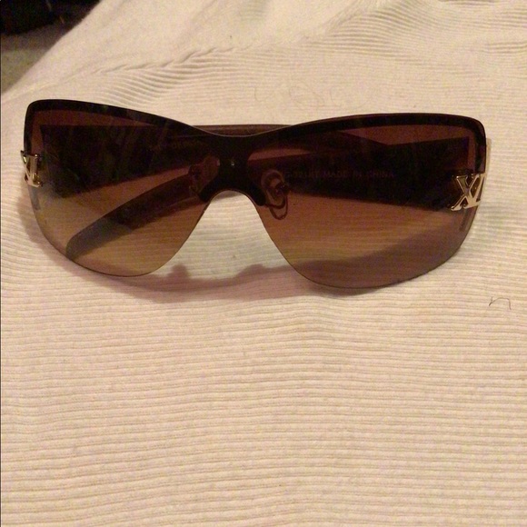 Accessories - Ladies boutique style sunglasses